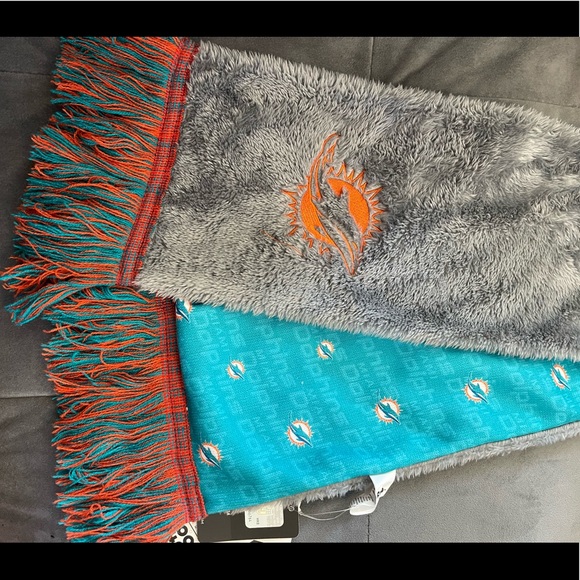 Foco Accessories - NWT Miami Dolphins scarf